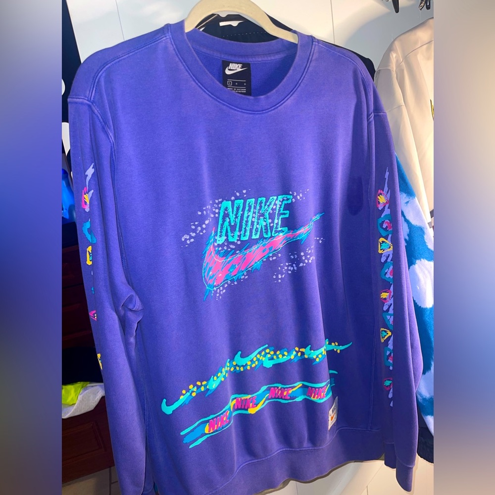 Nike Sportswear Club Stories Retro Graphic Crew Neck Sweatshirt Men’s Size L